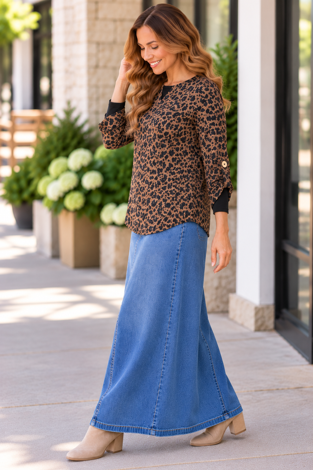 Easy Elegance Animal Print Roll-Tab Top product image 6