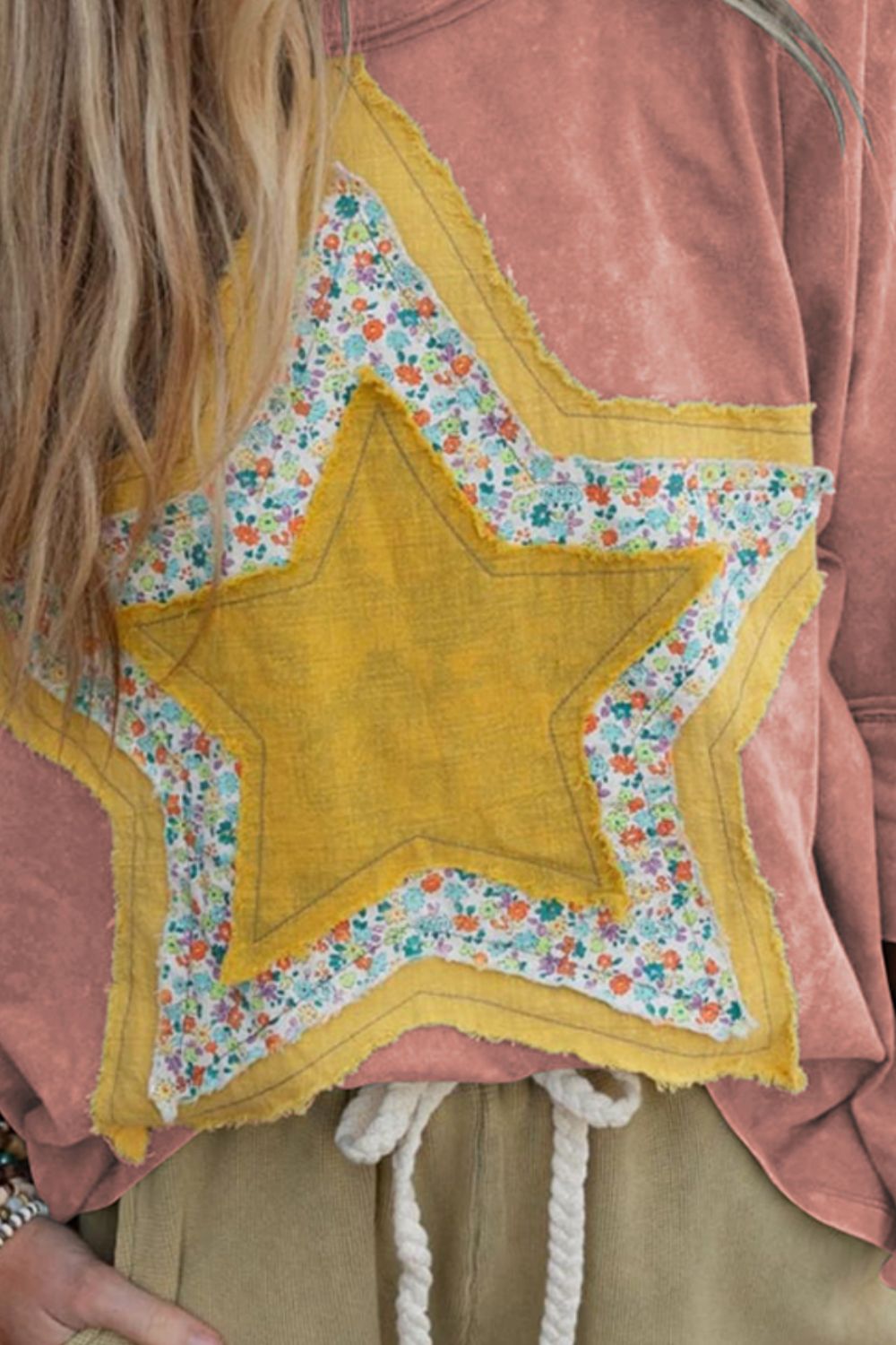 Star Applique Round Neck T-Shirt