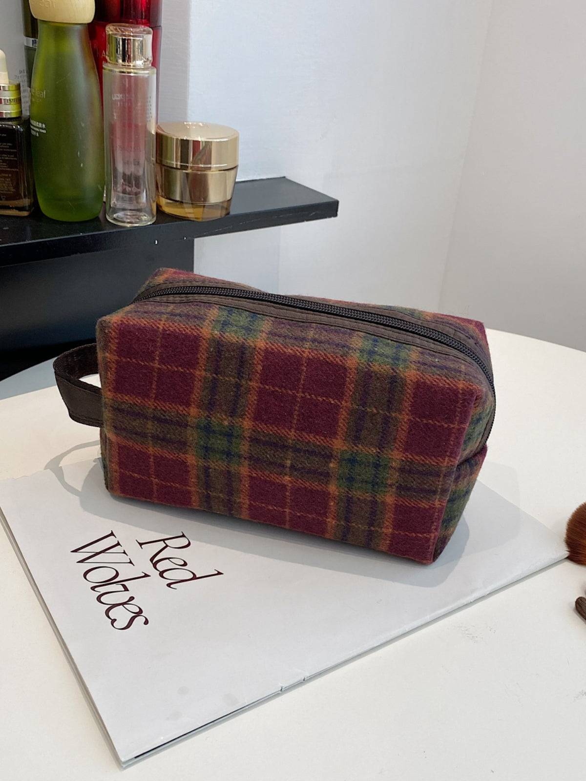 Contrast Plaid Clutch with Zipper