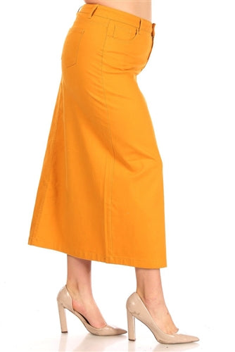 Be-Girl long denim maxi skirt made of twill fabric with a yellow color and a relaxed fit, styled for casual wear.