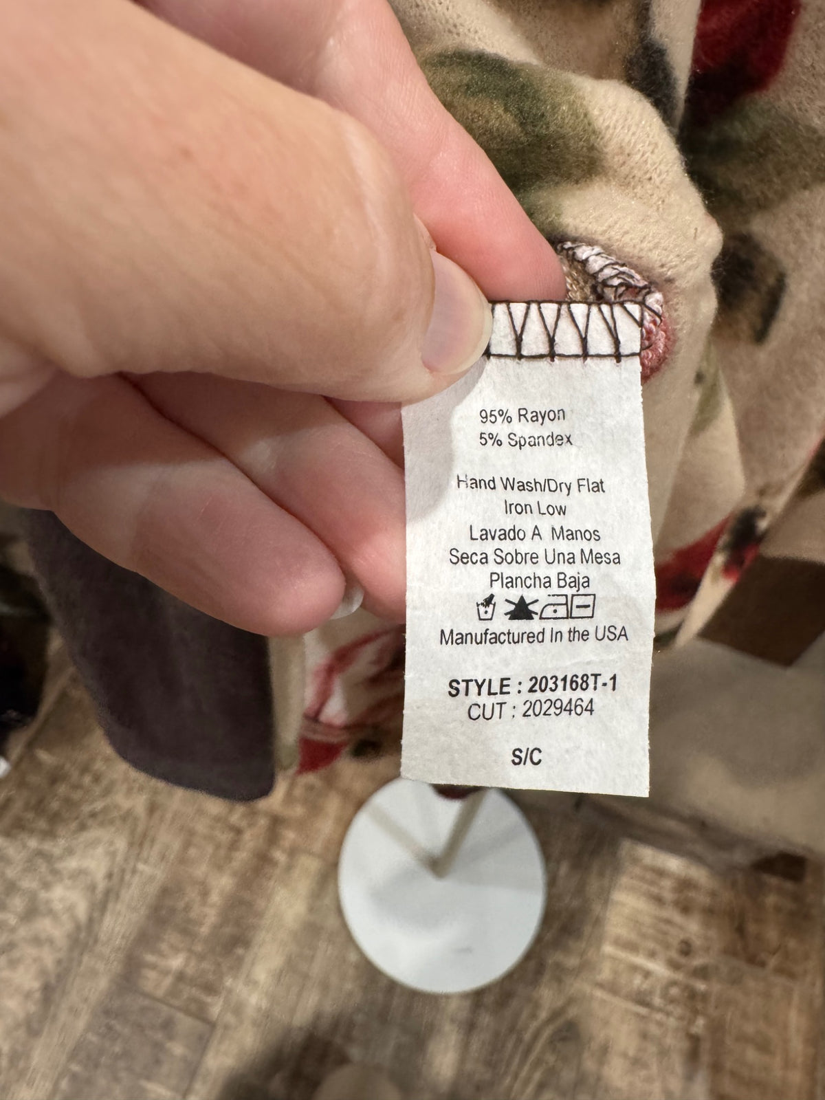 Chris & Carol cream rose floral top fabric and care tag