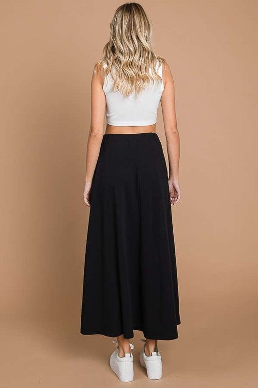 Black Culture Code maxi solid skirt with pockets, full-length design and comfortable fit, stylish and versatile for everyday wear.