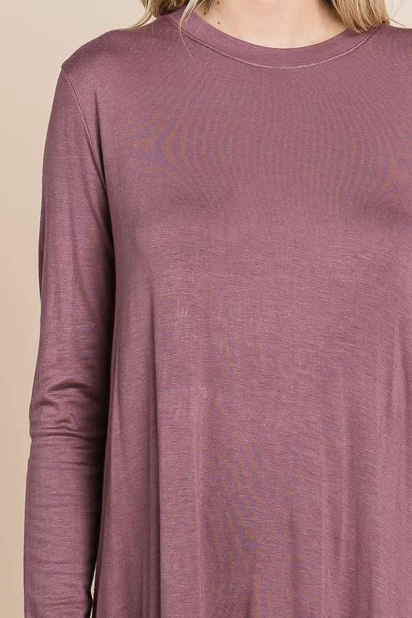 Black crew neck tunic top with shirring back from Culture Code, made of soft fabric, shown on a model.