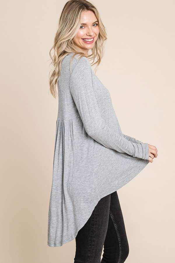 Black crew neck tunic top with shirring back by Culture Code, featuring a relaxed fit and stylish design.