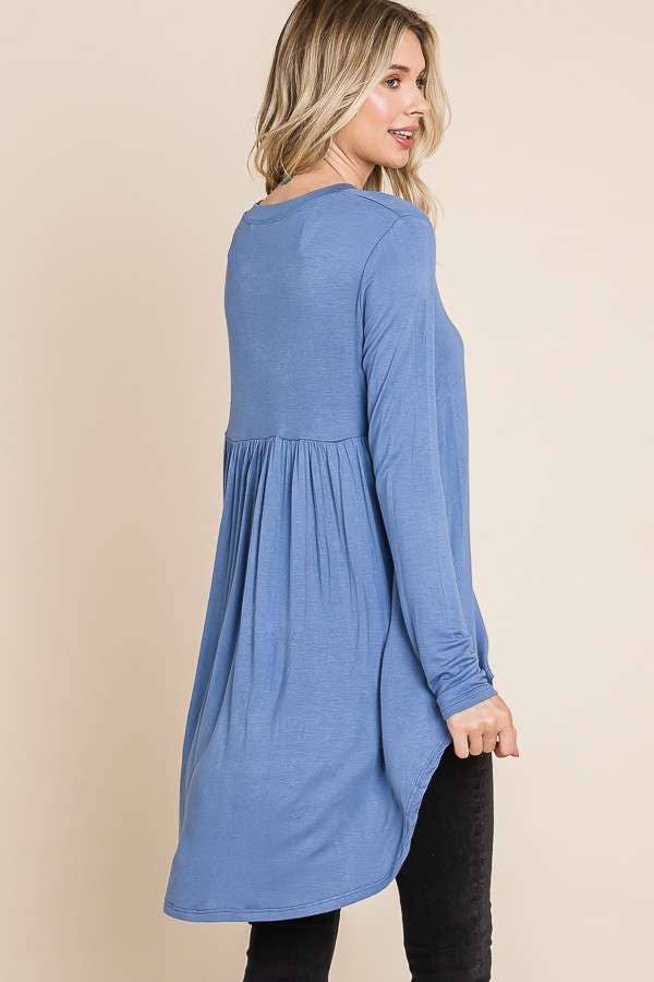 Black Culture Code crew neck tunic top with shirring back, casual shirt or blouse, stylish and comfortable for everyday wear.