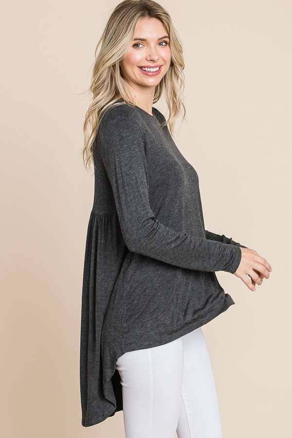Black crew neck tunic top with shirring back from Culture Code, styled as a casual shirt or blouse.