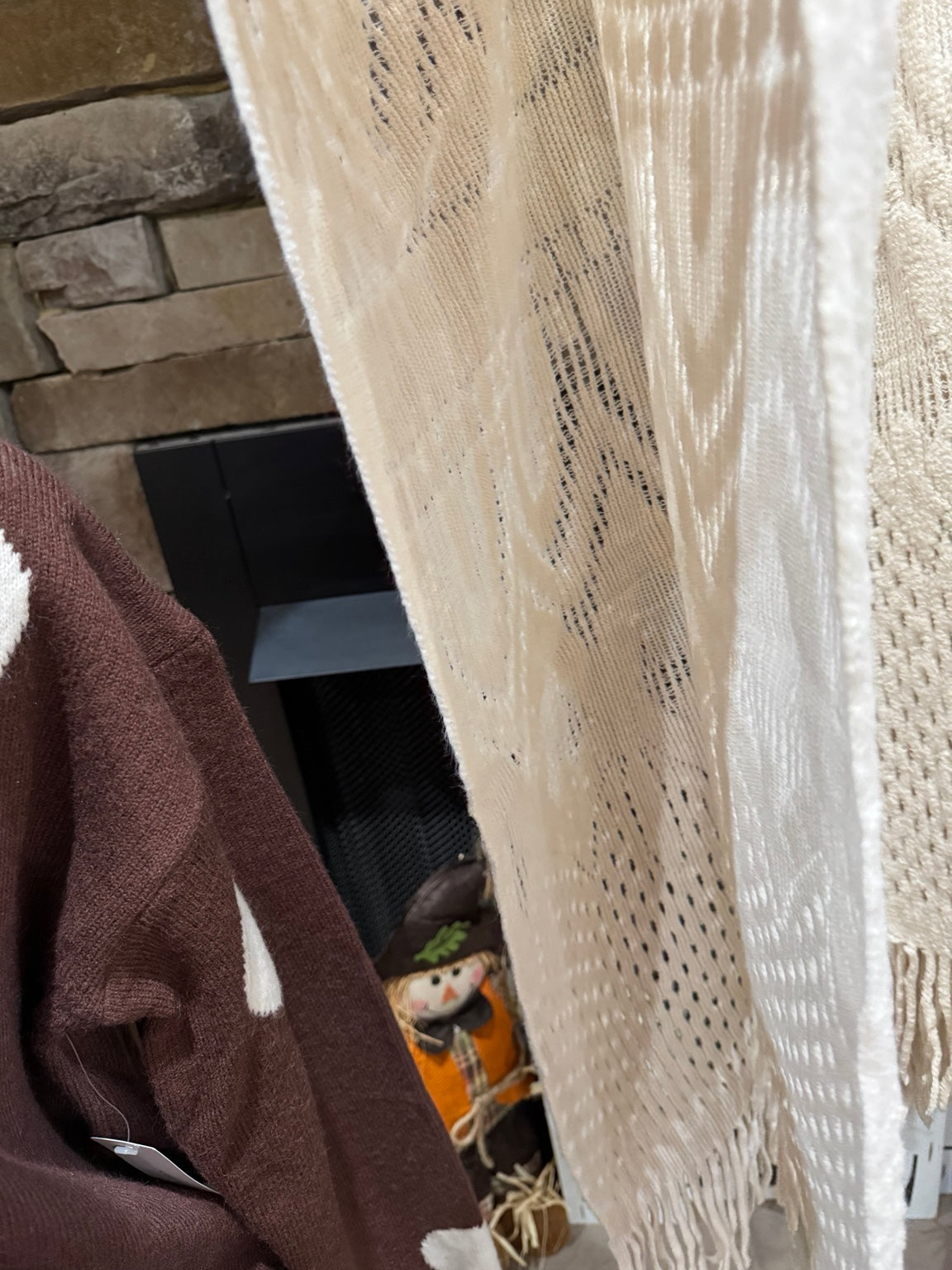 Ivory poncho open side and knit texture