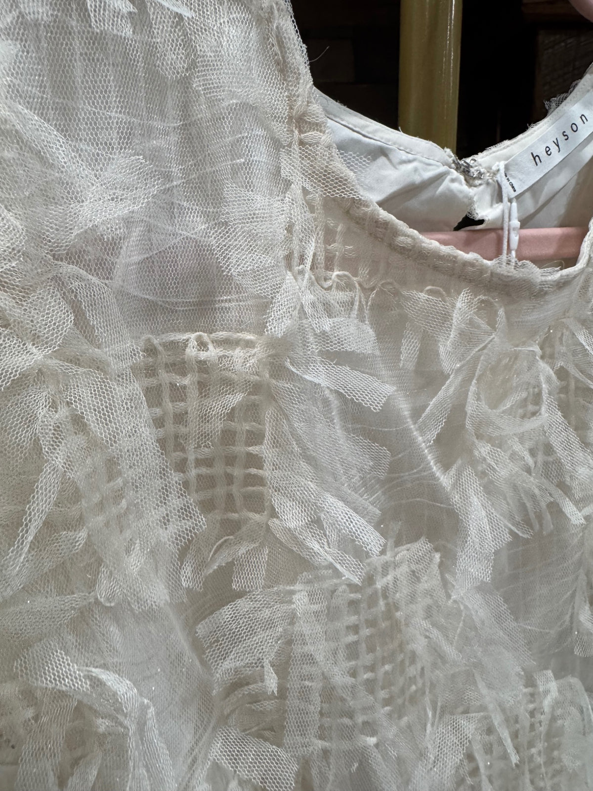 HEYSON ivory dimensional tulle texture detail