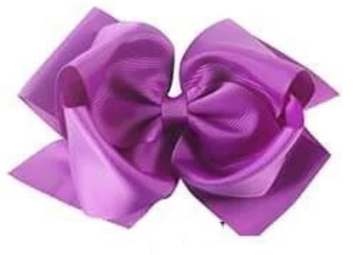 Large 6-inch ModestAndDevoted boutique double hairbow with soft fabric, perfect for stylish hair accessories.