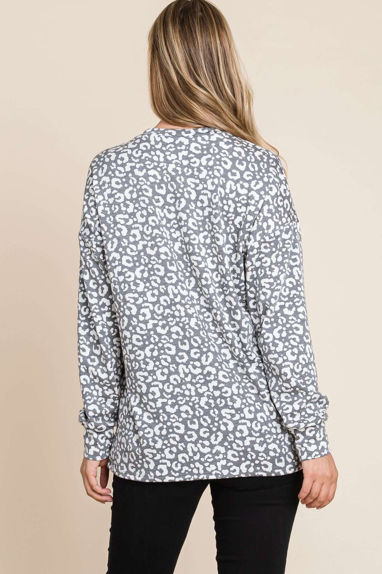 Grey ModestAndDevoted long sleeve animal print top, Bombom TL-1450-LE, with a fitted design and stylish pattern.