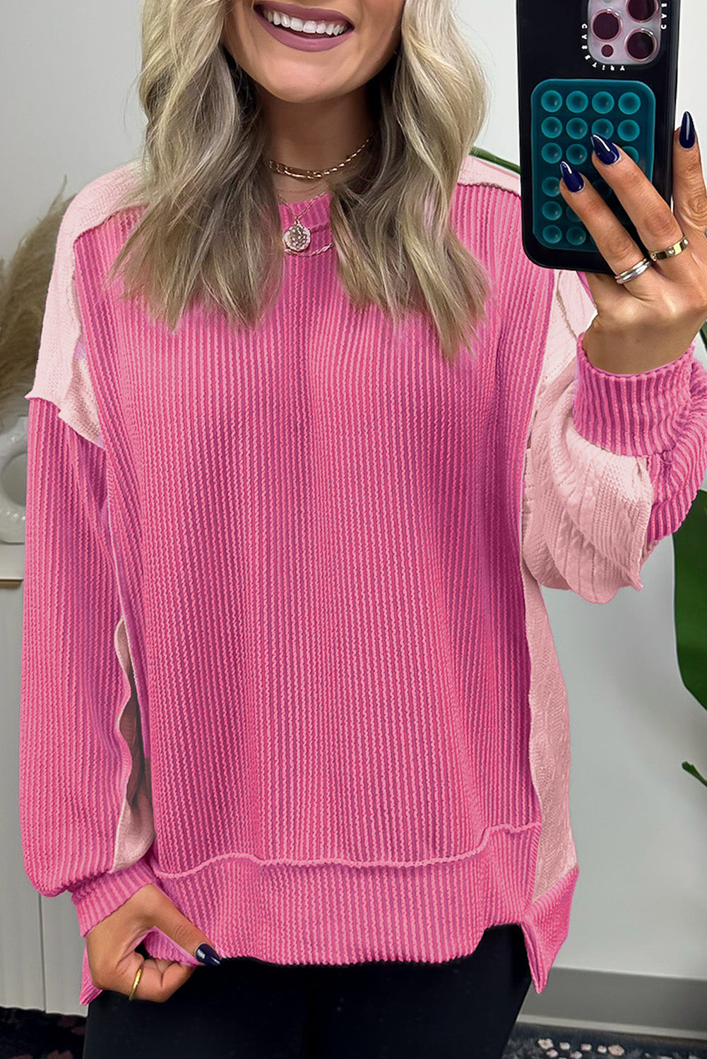 ModestAndDevoted Bonbon cable knit colorblock sweatshirt with exposed seams, made of polyester, viscose, and elastane, casual and stylish.