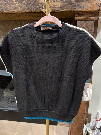 Zenana short sleeve knit pullover in black
